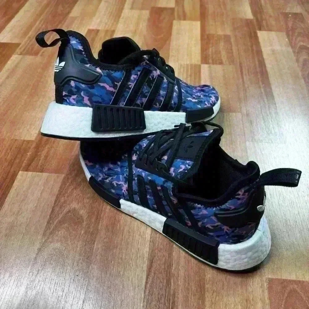 ๐ฐHUGE CLEARANCE SALE ๐ฐ Adidas NMD_R1 (HQ6183) Womens Shoes Size 8 - Picture 4 of 12